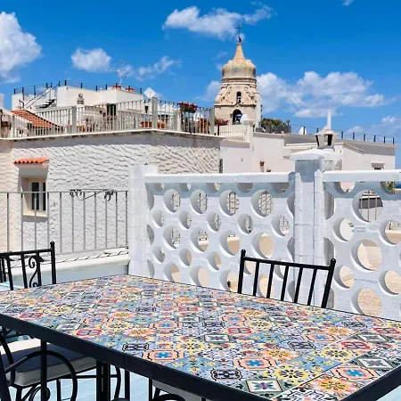 Rooftop - Sea View Near Pizzomunno - Secure Parking Available * Vieste