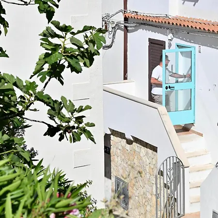 Rooftop - Sea View Near Pizzomunno - Secure Parking Available Vieste