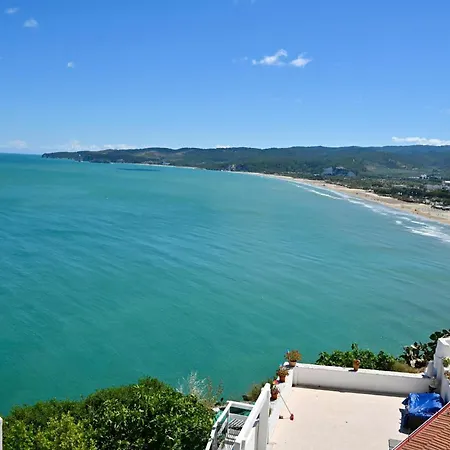 Rooftop - Sea View Near Pizzomunno - Secure Parking Available * Vieste
